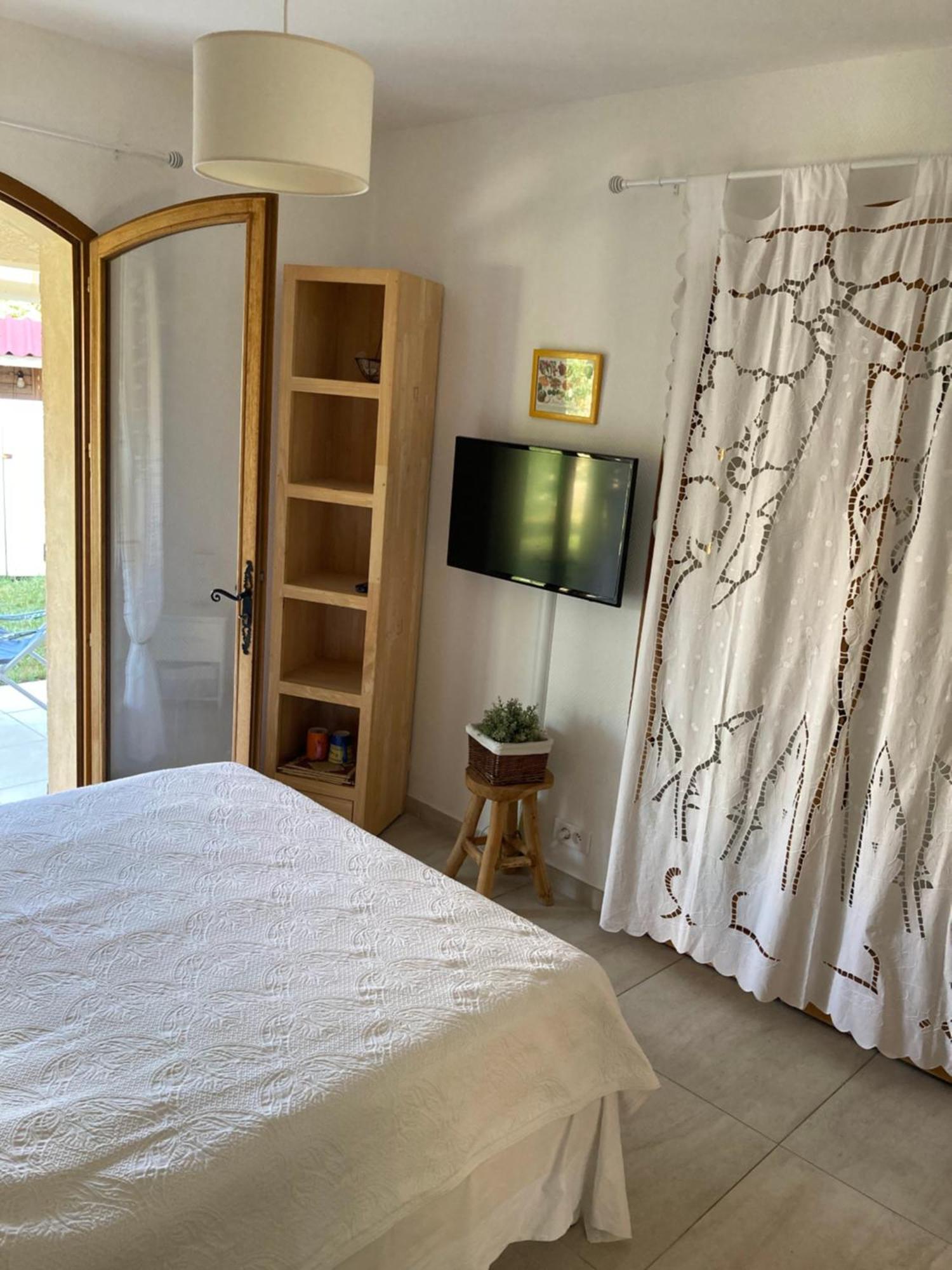 Bed & Breakfast Les Lillas Saint-Jeannet (Alpes-Maritimes) Exterior foto